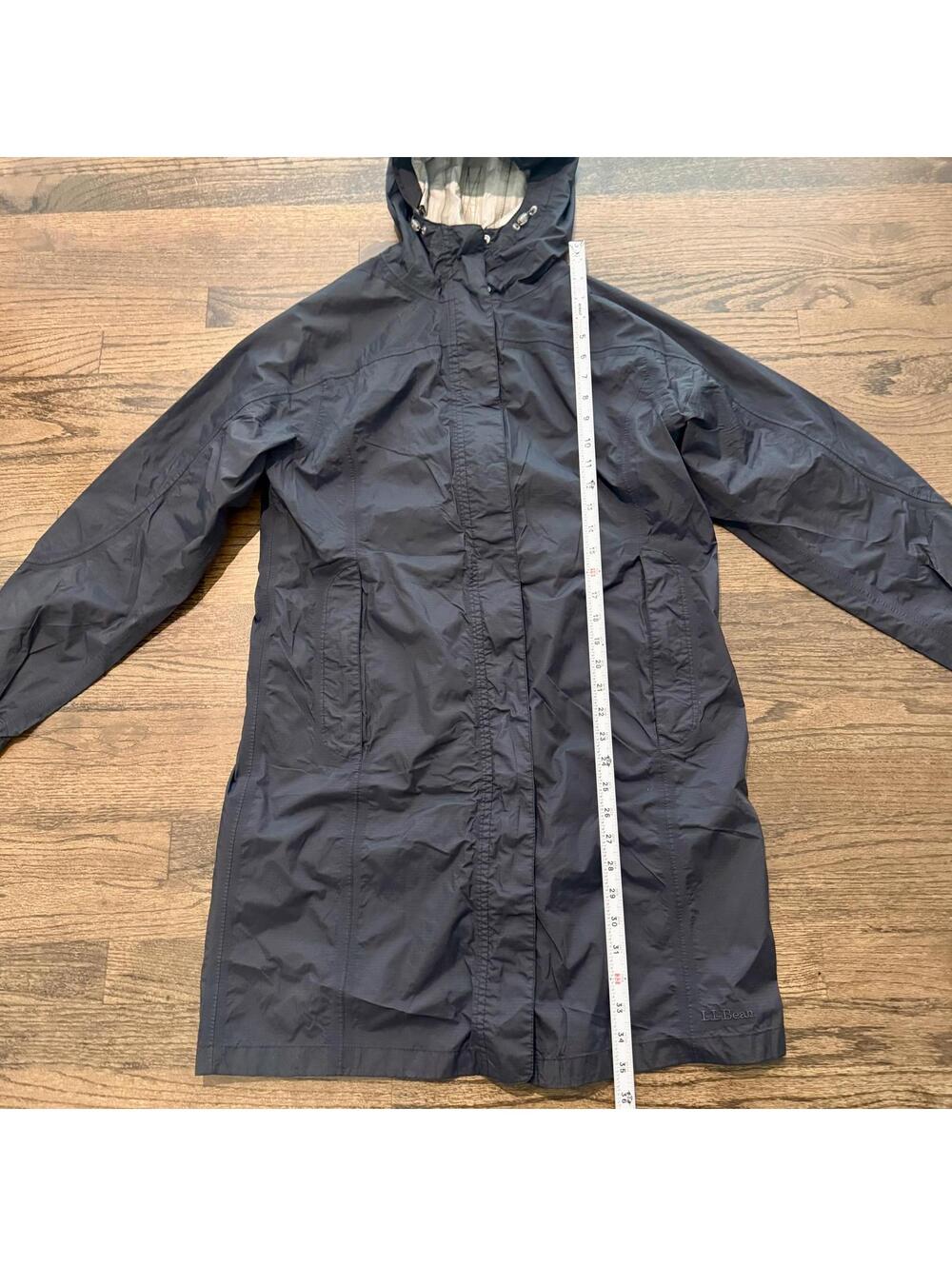 L.L. Bean Women's Navy Blue Hooded Rain Coat Size Medium - Picture 4 of 7
